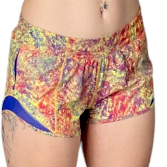 Lululemon Seawheeze 2019 hotty hot shorts size 8 Tall - Picture 2 of 12